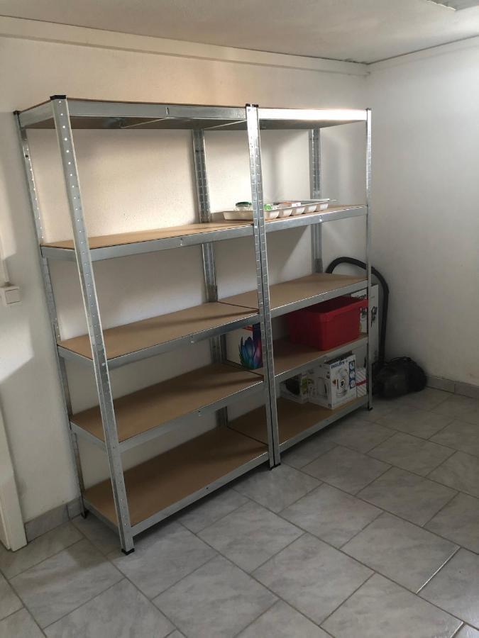 Moderne Helle 2,5 Zimmer Wohnung Mit Grossem Bad Und Kueche In Trossingen Esterno foto