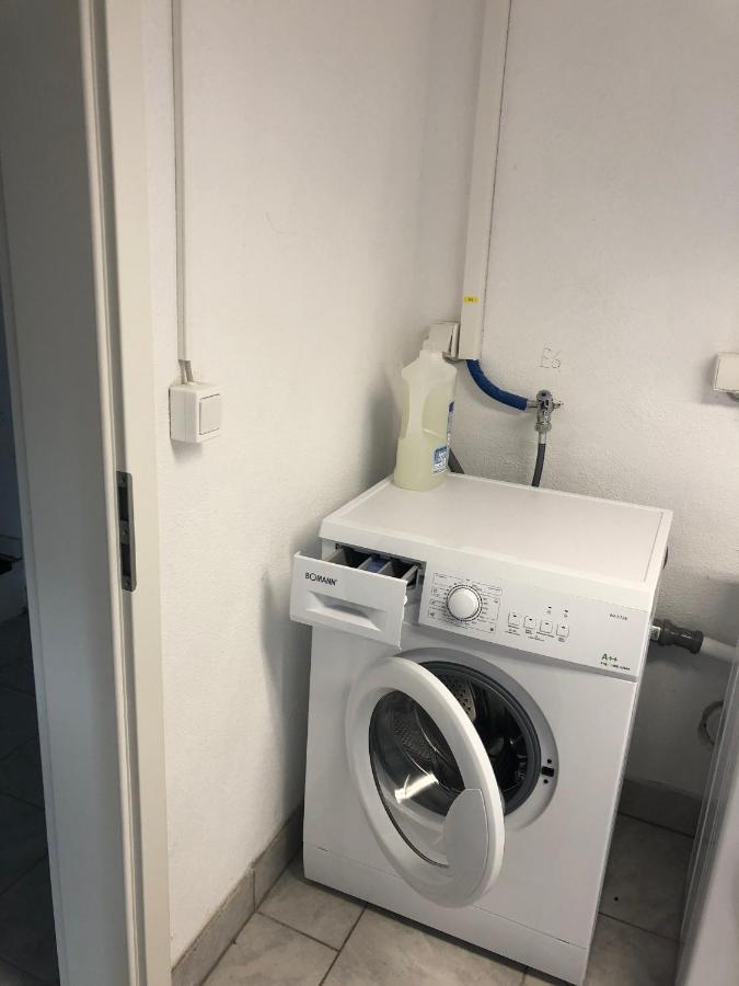 Moderne Helle 2,5 Zimmer Wohnung Mit Grossem Bad Und Kueche In Trossingen Esterno foto