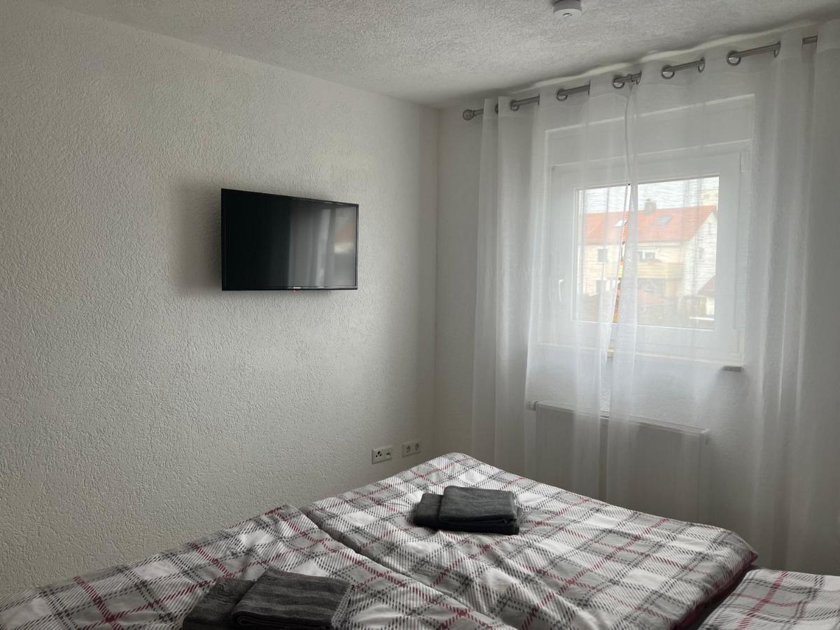 Moderne Helle 2,5 Zimmer Wohnung Mit Grossem Bad Und Kueche In Trossingen Esterno foto