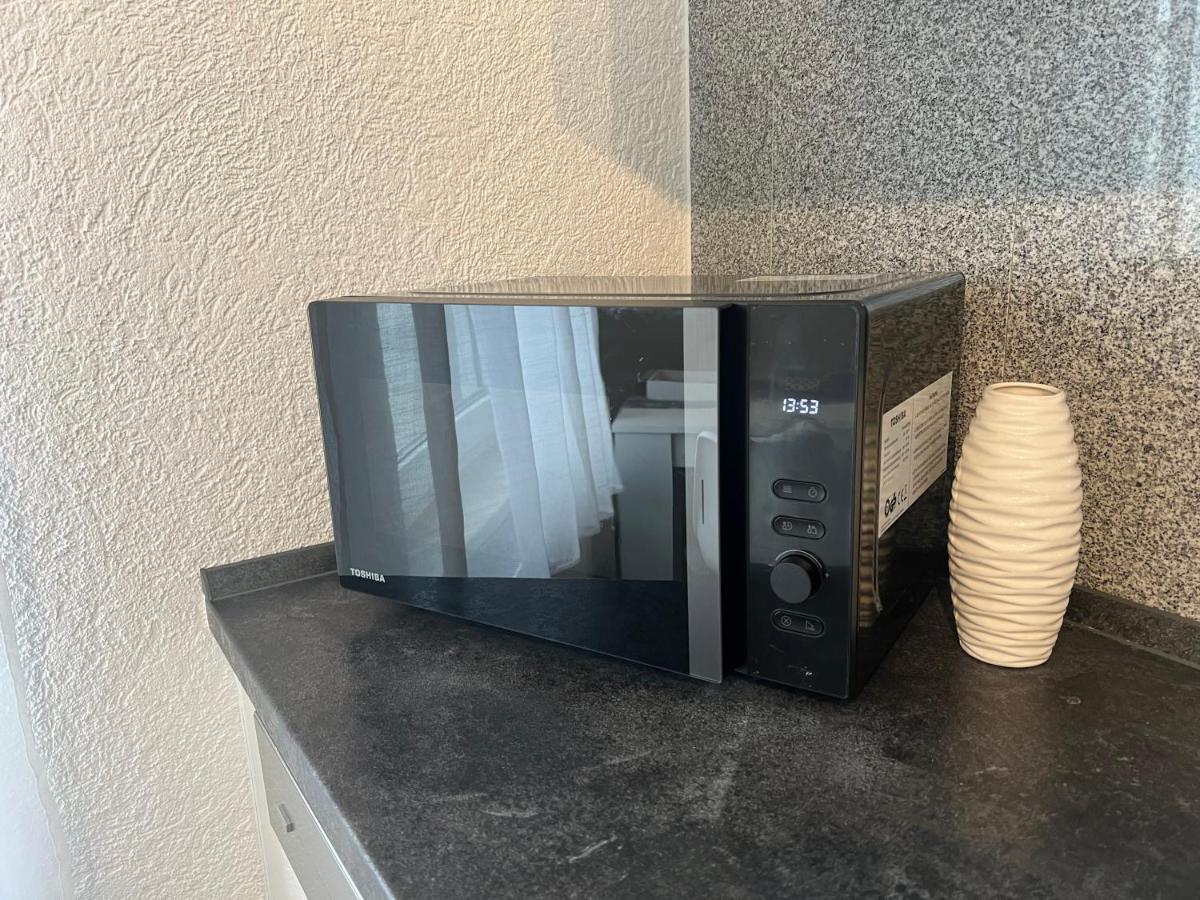 Moderne Helle 2,5 Zimmer Wohnung Mit Grossem Bad Und Kueche In Trossingen Esterno foto