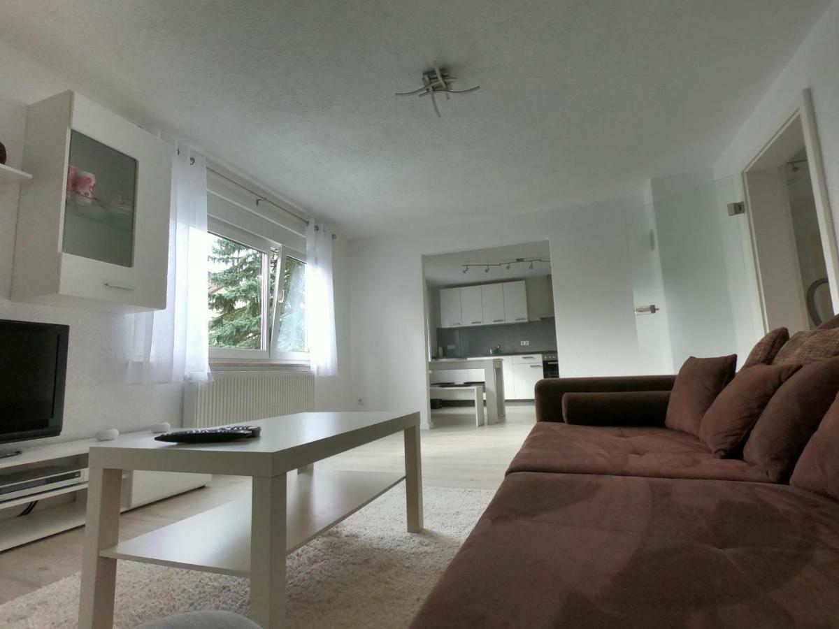 Moderne Helle 2,5 Zimmer Wohnung Mit Grossem Bad Und Kueche In Trossingen Esterno foto