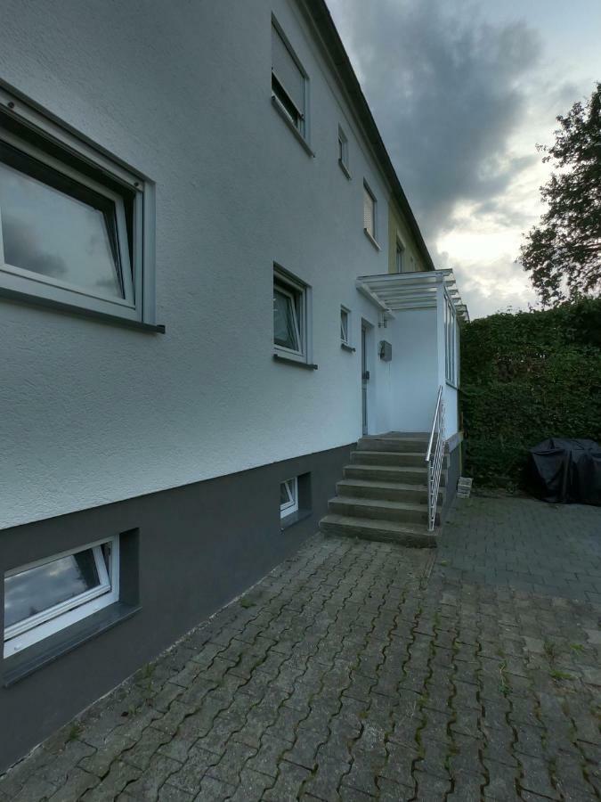 Moderne Helle 2,5 Zimmer Wohnung Mit Grossem Bad Und Kueche In Trossingen Esterno foto