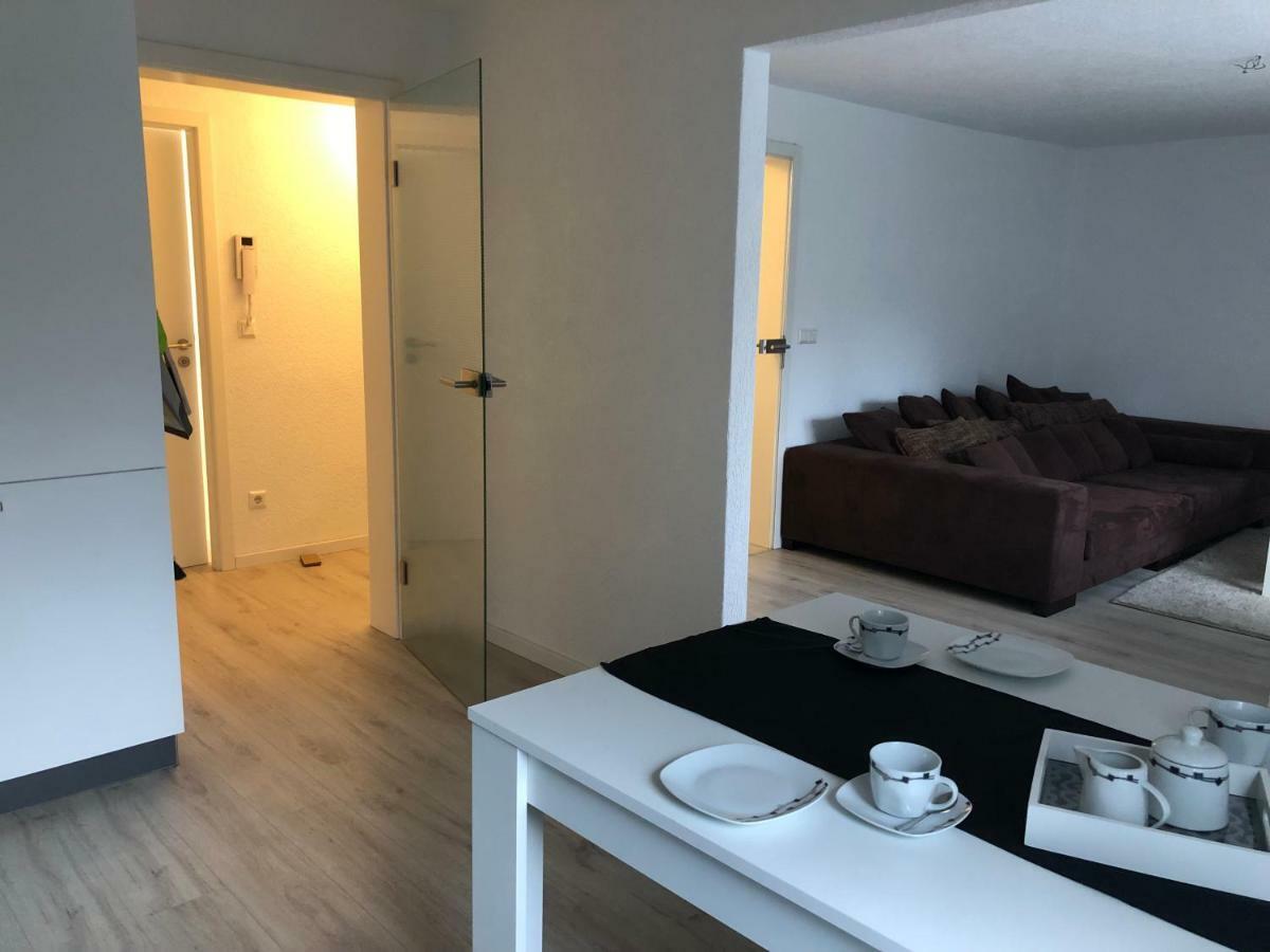 Moderne Helle 2,5 Zimmer Wohnung Mit Grossem Bad Und Kueche In Trossingen Esterno foto