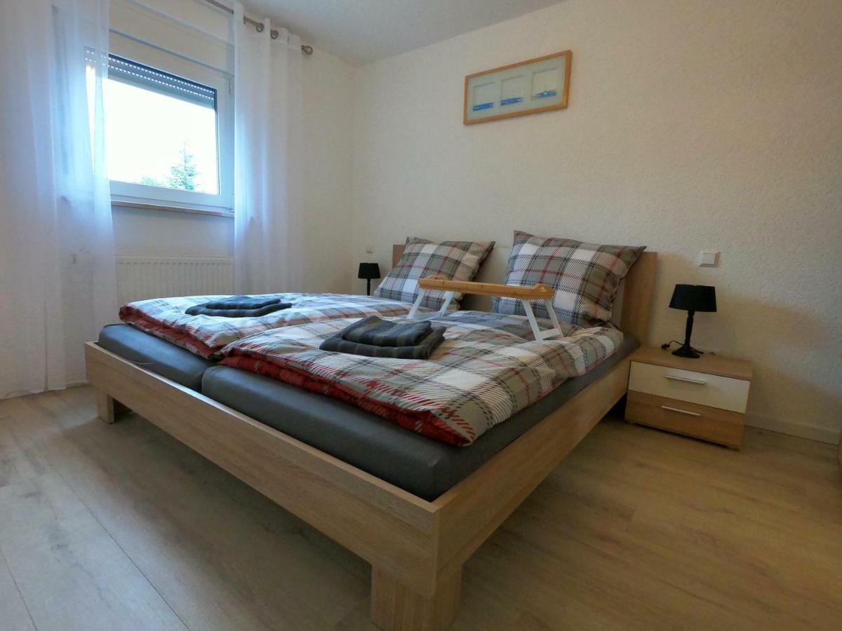 Moderne Helle 2,5 Zimmer Wohnung Mit Grossem Bad Und Kueche In Trossingen Esterno foto